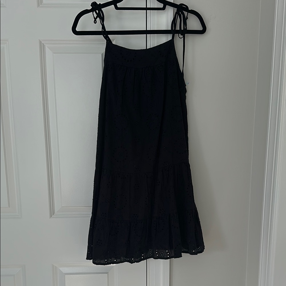 Black Sleeveless Dress